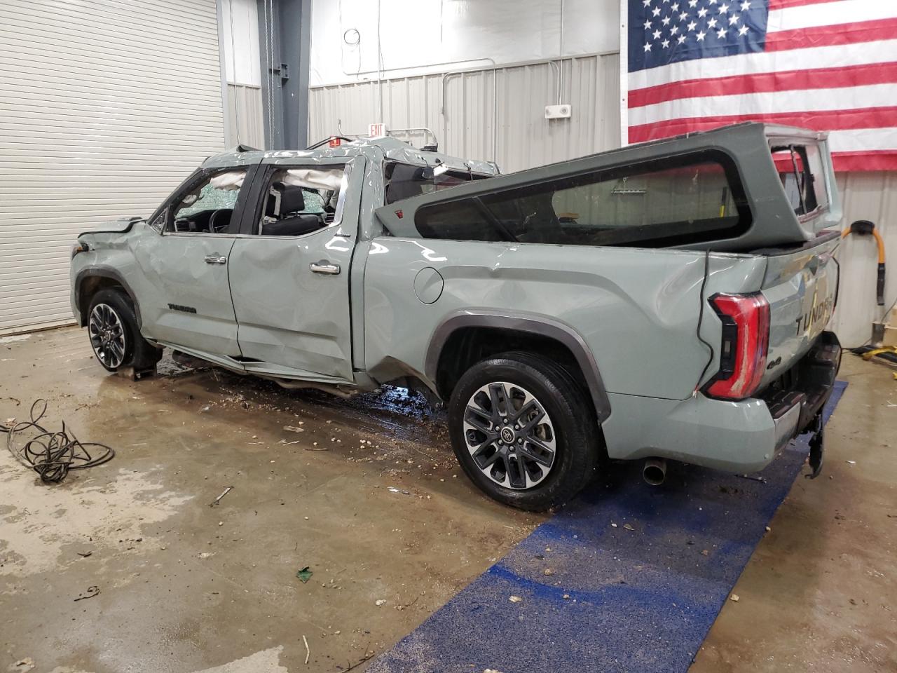 TOYOTA TUNDRA CREWMAX LIMITED