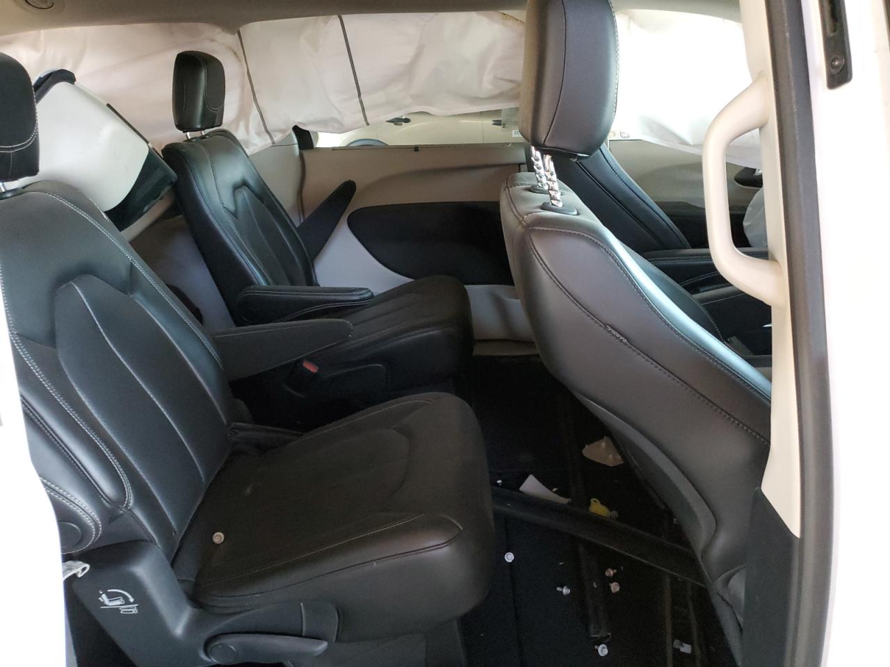 CHRYSLER PACIFICA TOURING L