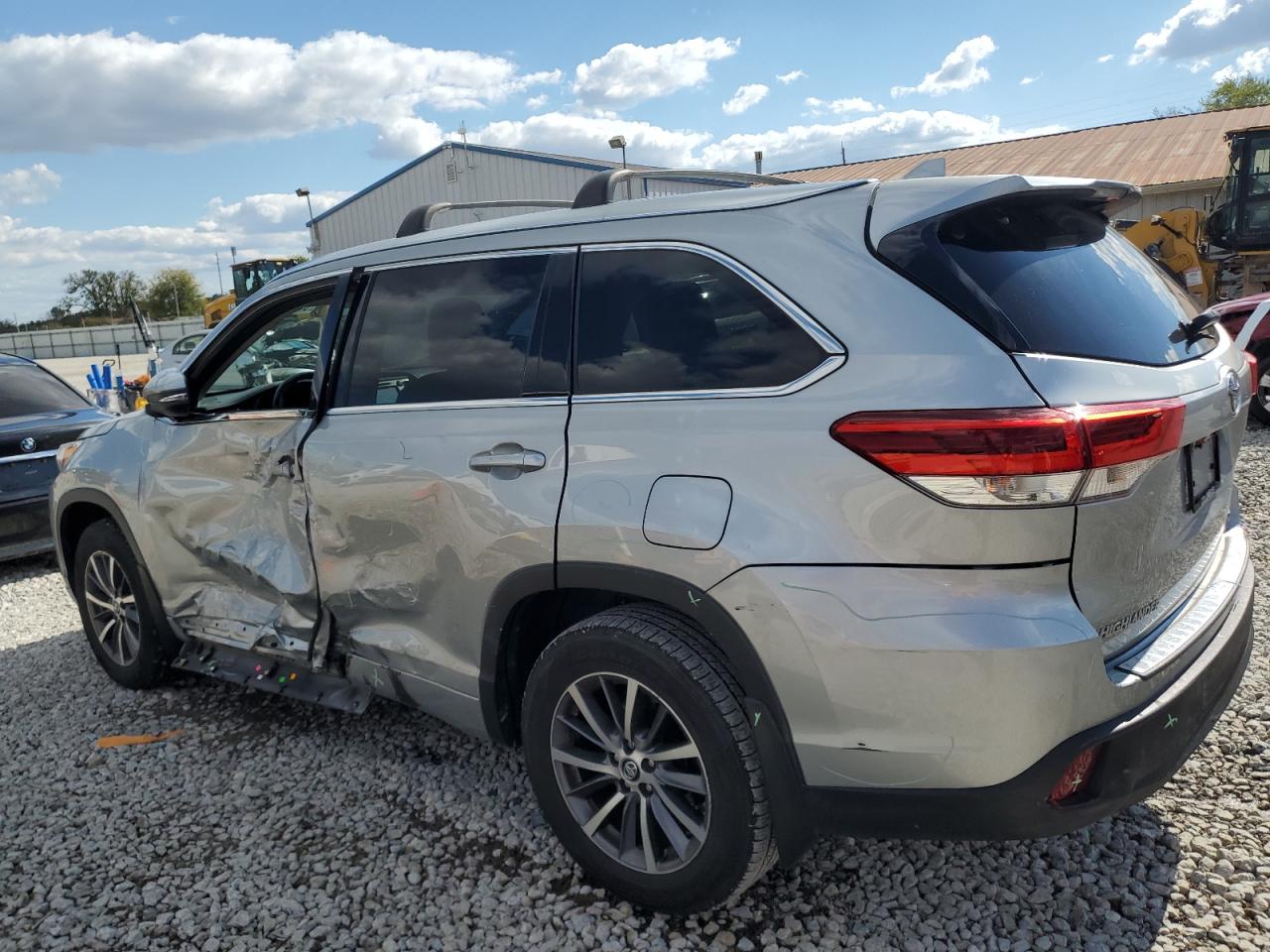 TOYOTA HIGHLANDER SE