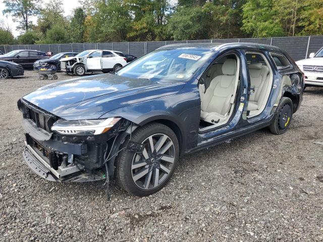 VOLVO V90 CROSS