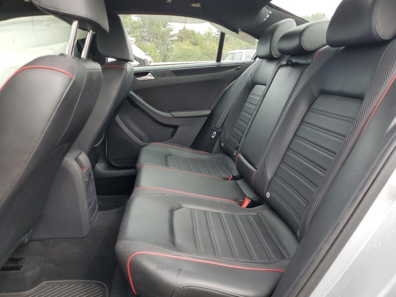 VOLKSWAGEN JETTA GLI