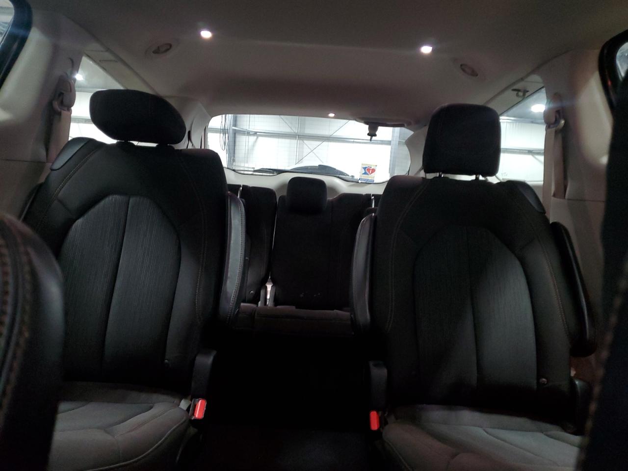 CHRYSLER PACIFICA TOURING