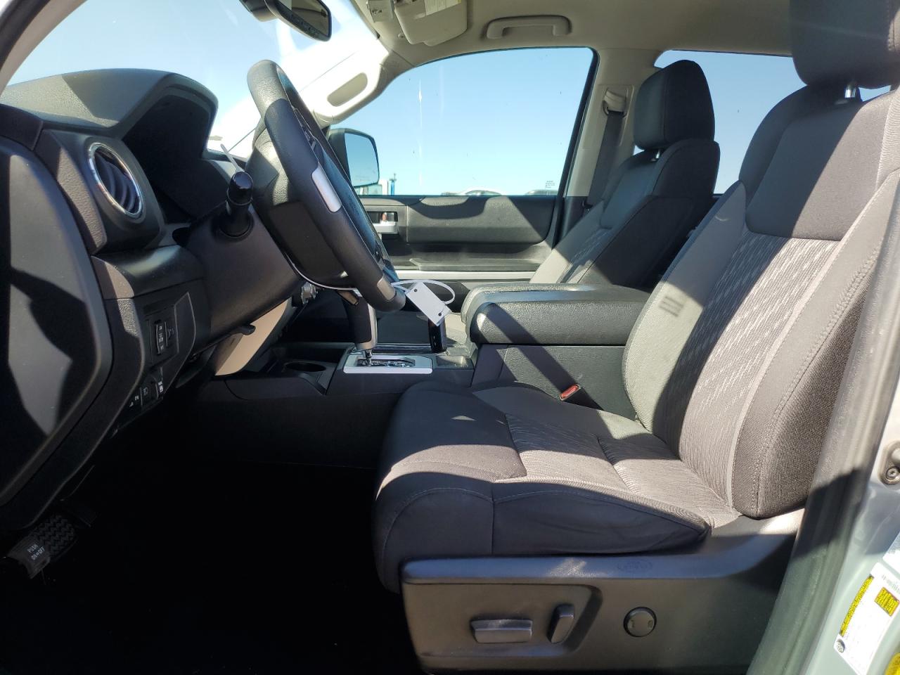 TOYOTA TUNDRA CREWMAX SR5