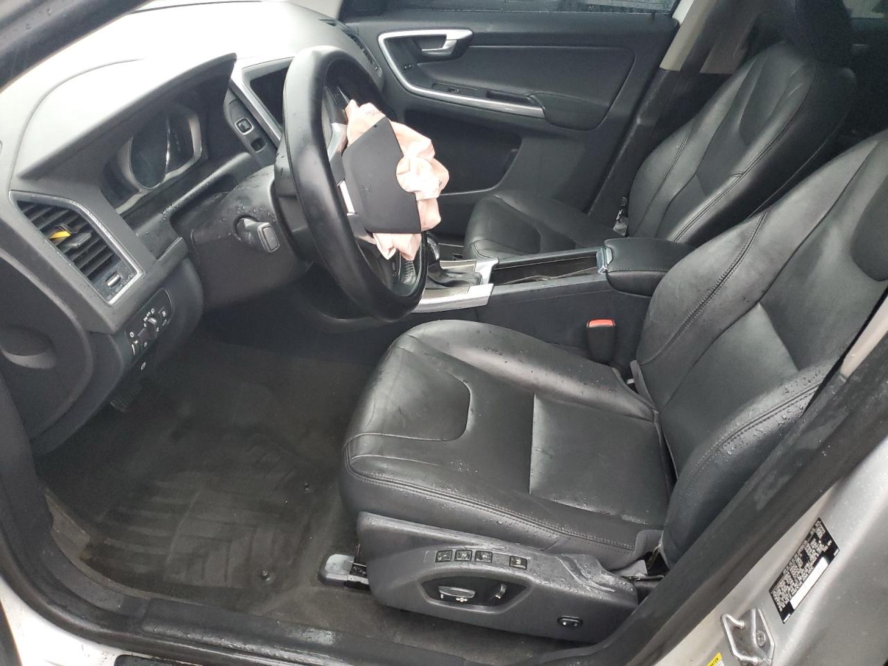 VOLVO XC60 T6 PREMIER