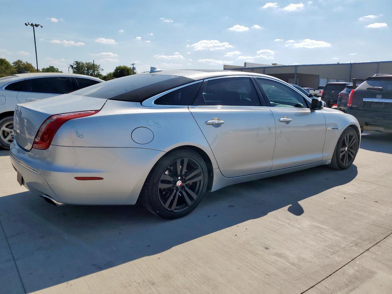 JAGUAR XJ PORTFOLIO
