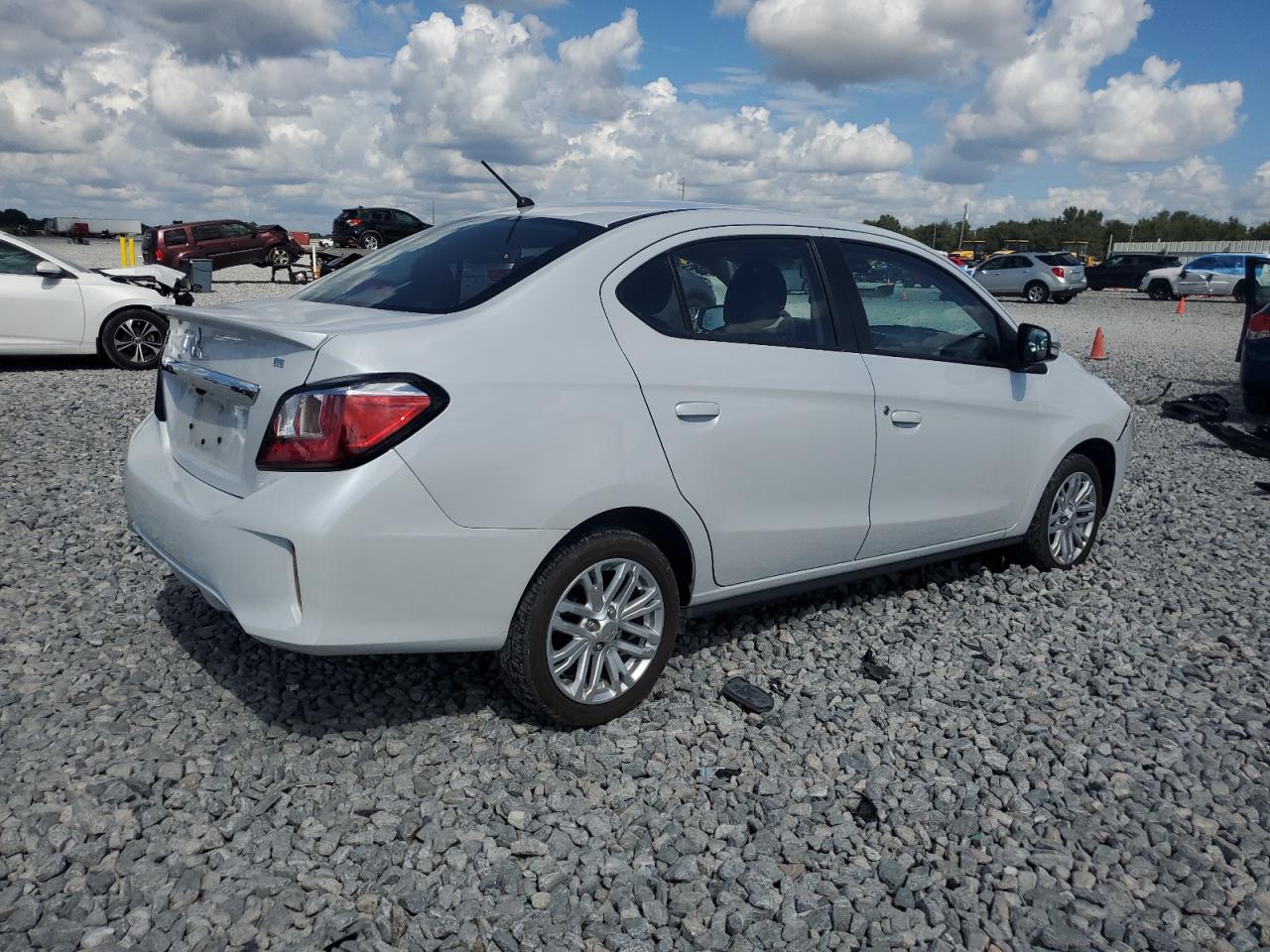 MITSUBISHI MIRAGE G4 SE