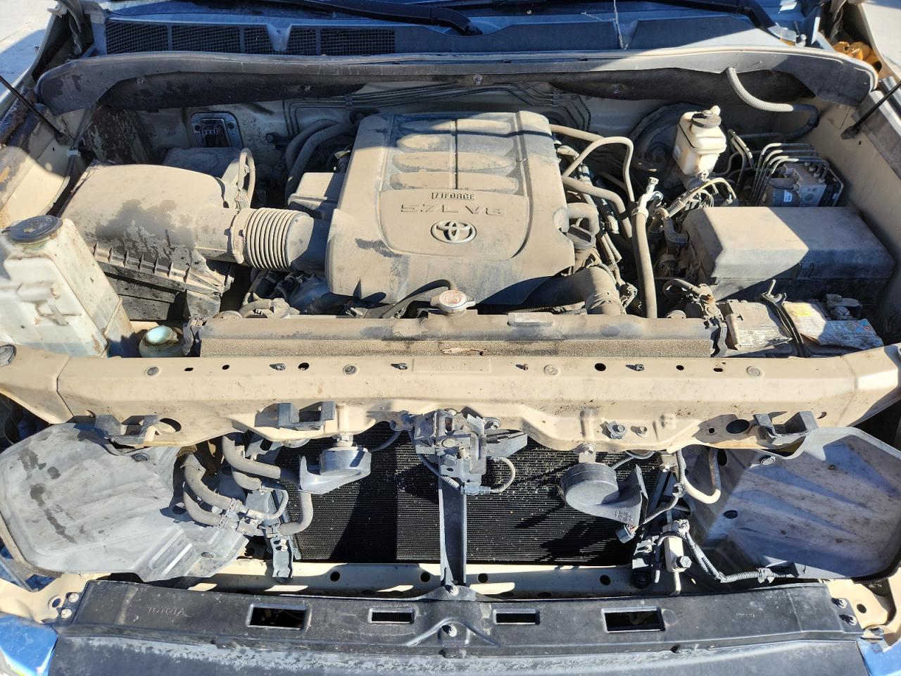 TOYOTA TUNDRA CREWMAX SR5