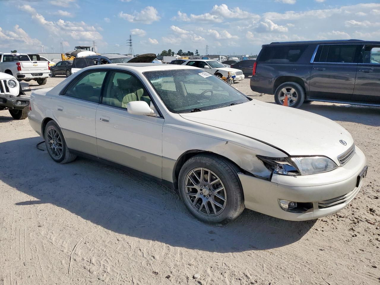 Lot #3296384641 2001 LEXUS ES 300