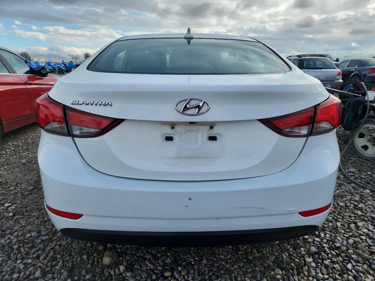HYUNDAI ELANTRA SE