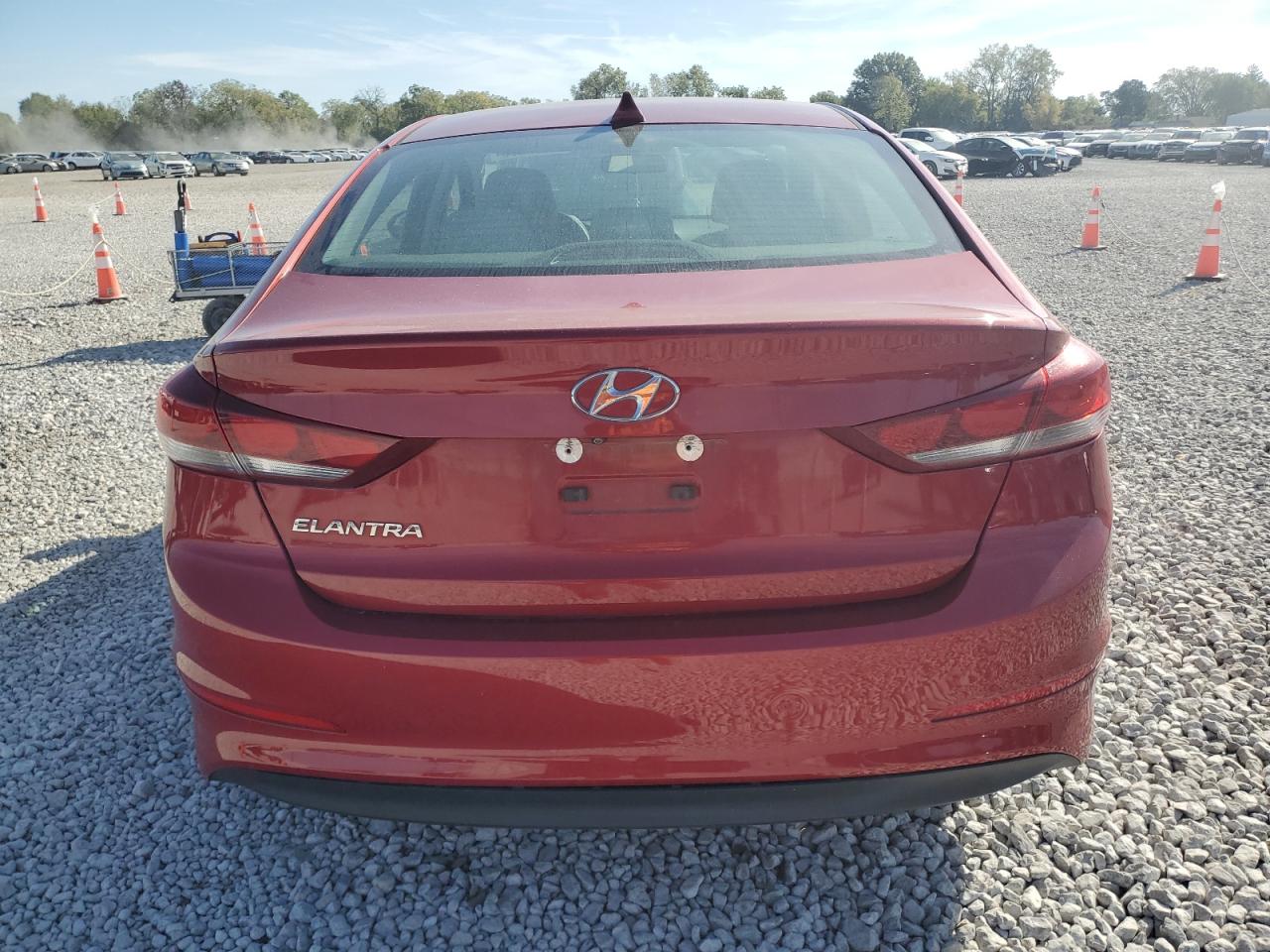 HYUNDAI ELANTRA SE