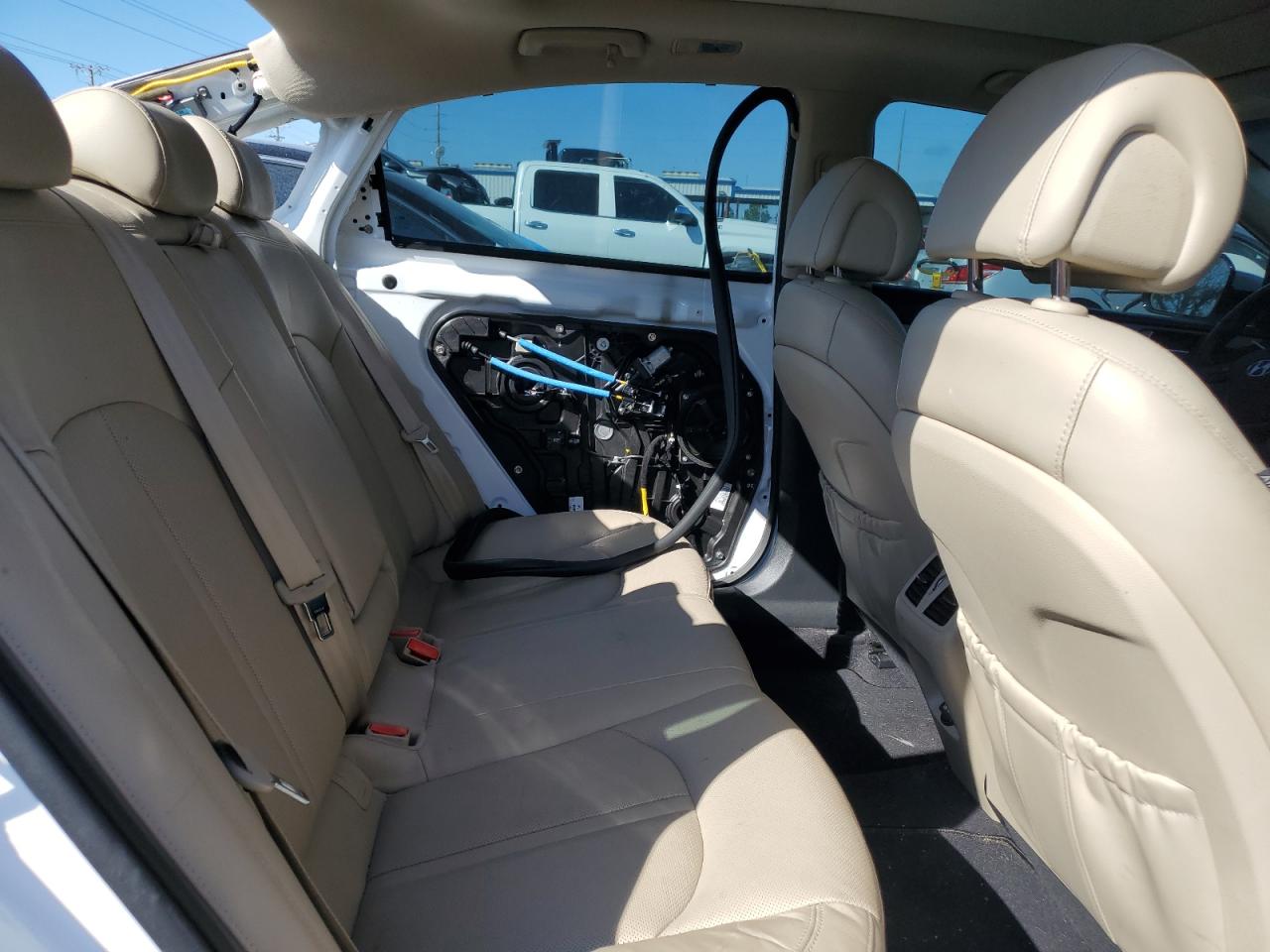 HYUNDAI SONATA HYBRID