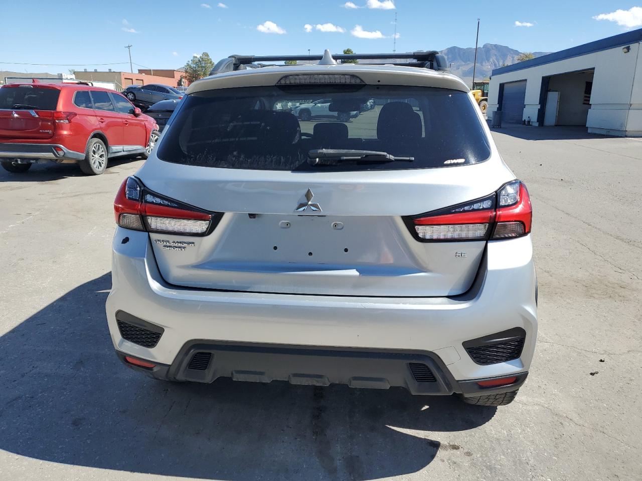 MITSUBISHI OUTLANDER ES