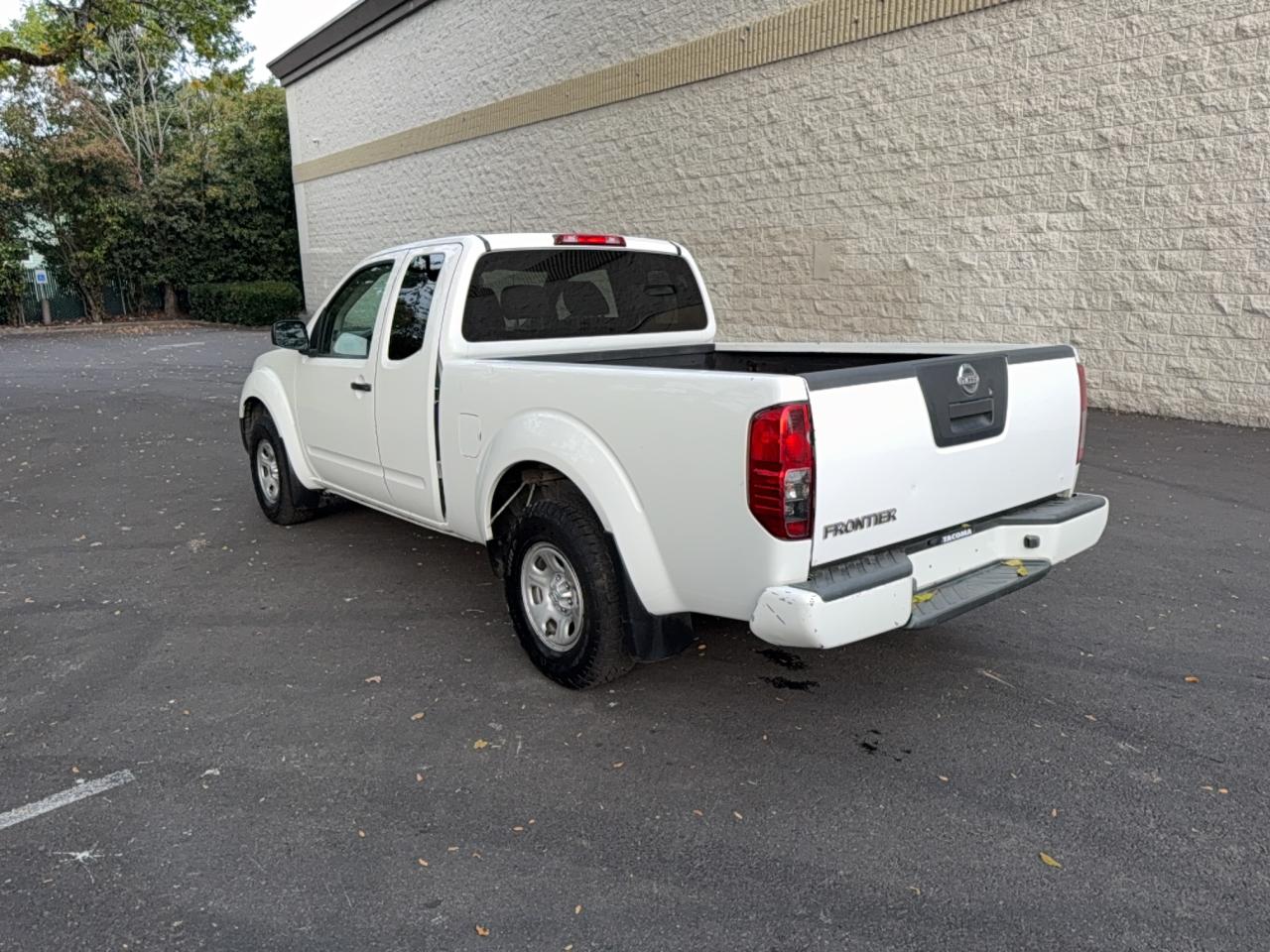 NISSAN FRONTIER S