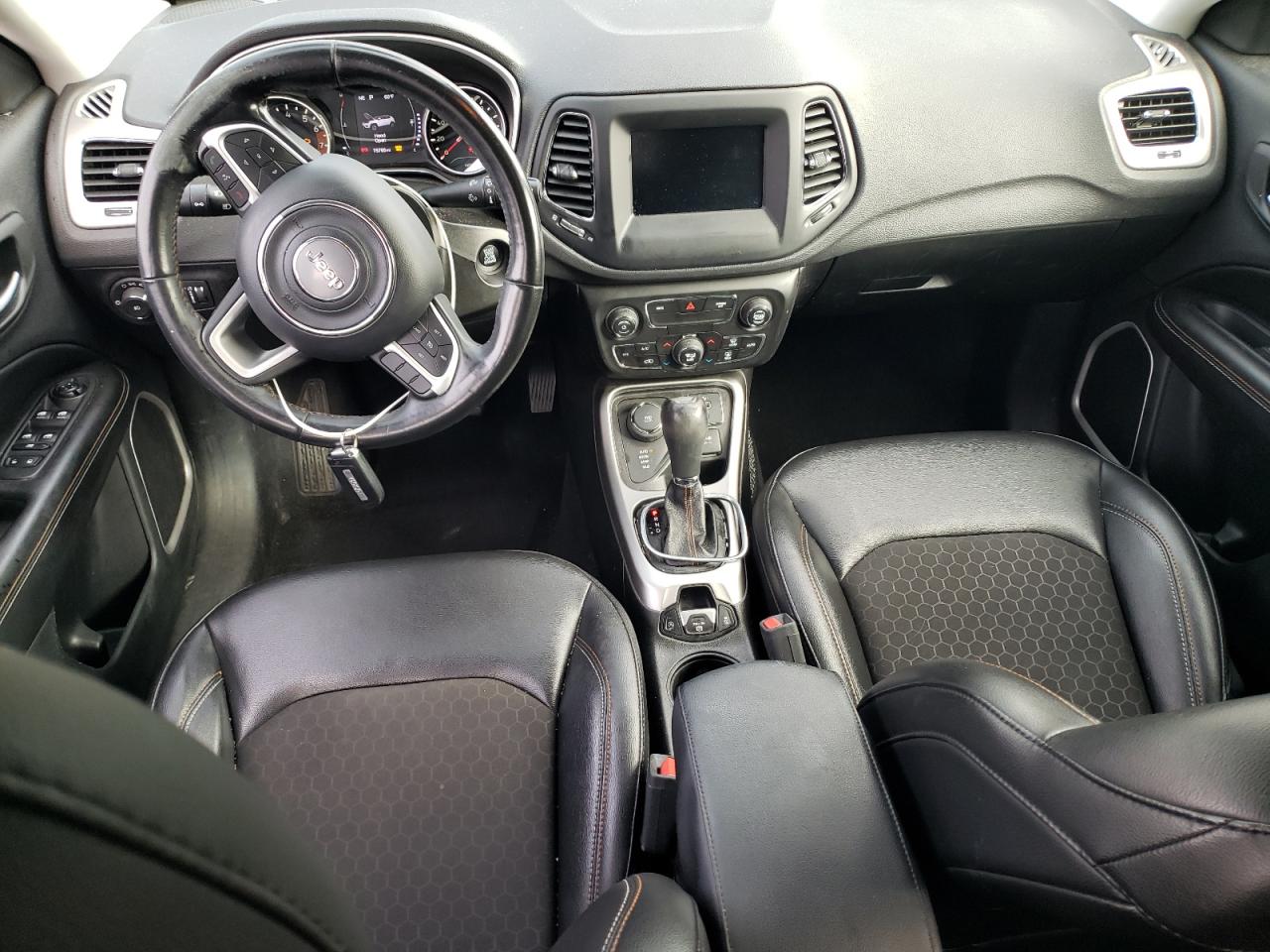 Lot #3302885922 2020 JEEP COMPASS LA