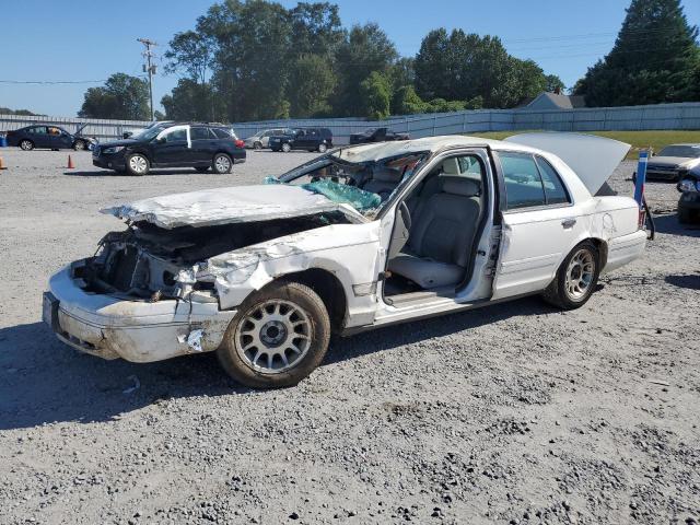 Global Auto Auctions: 2000 FORD CROWN VICT