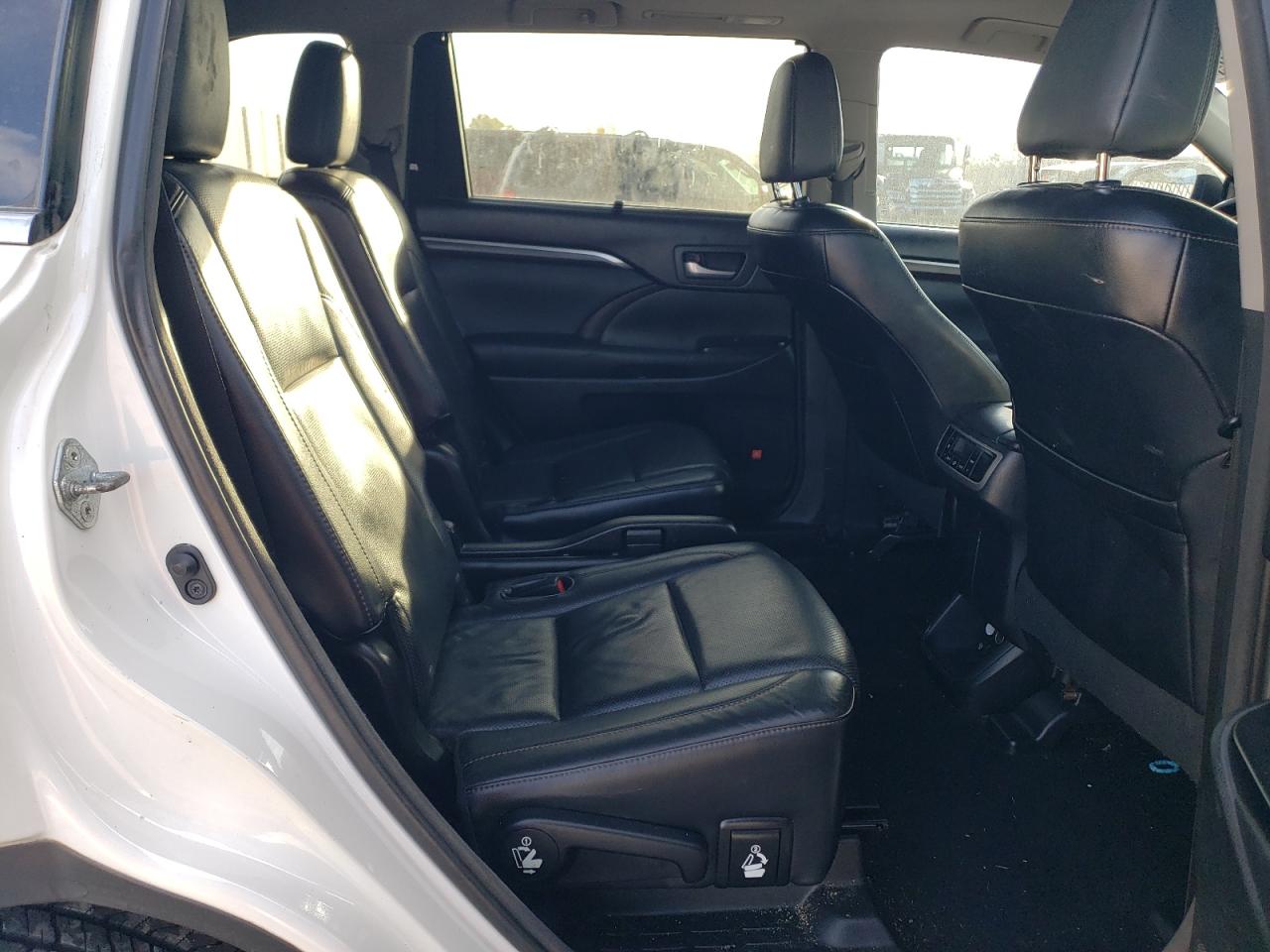 TOYOTA HIGHLANDER LIMITED