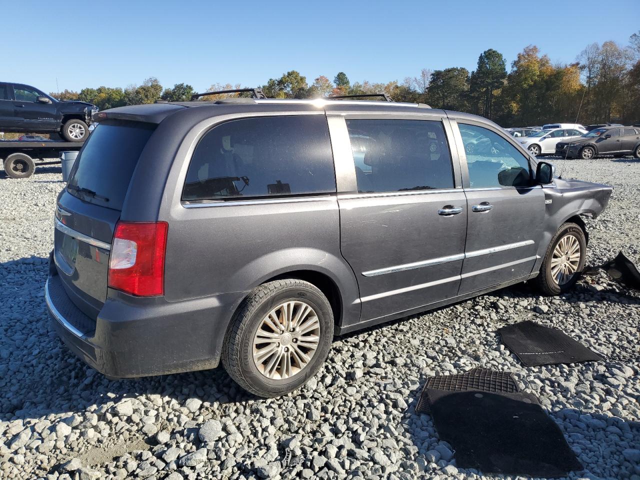 CHRYSLER TOWN & COUNTRY TOURING L