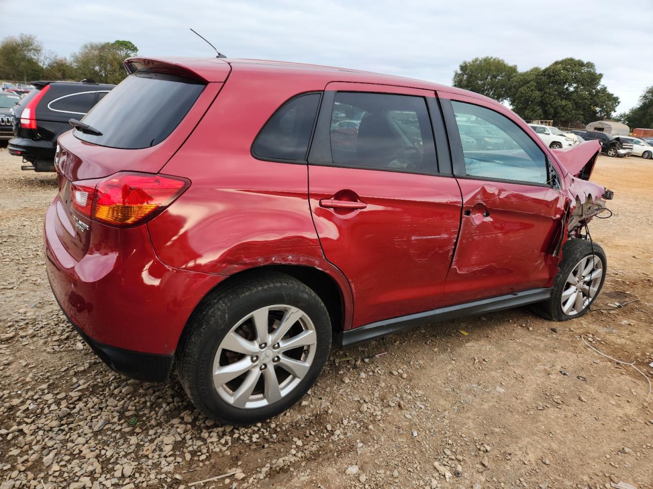 MITSUBISHI OUTLANDER ES