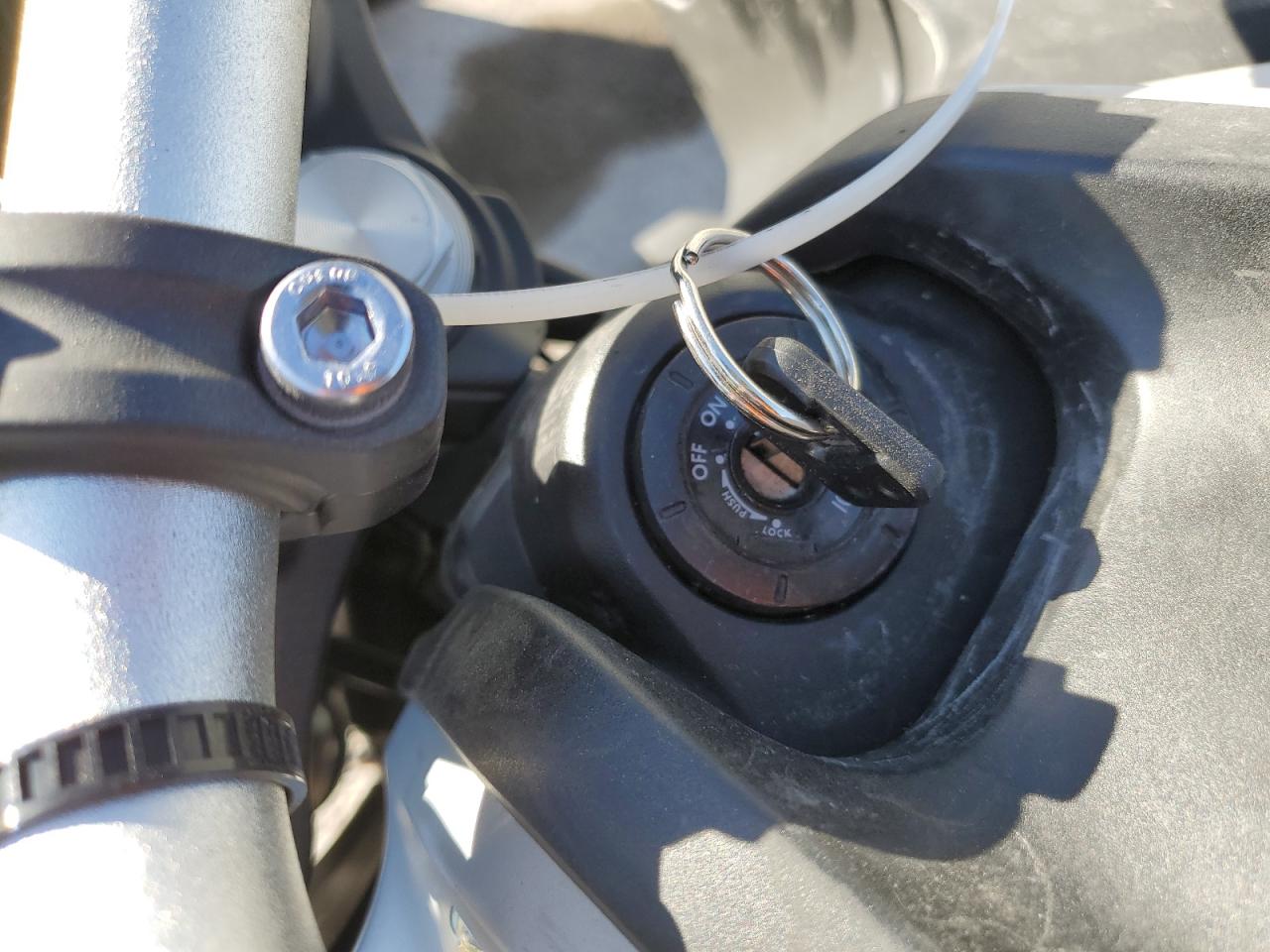 Lot #3317233171 2025 YAMAHA MTN690