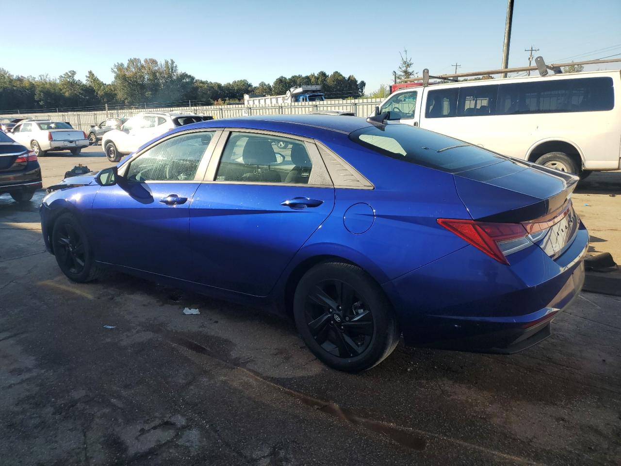 HYUNDAI ELANTRA BLUE