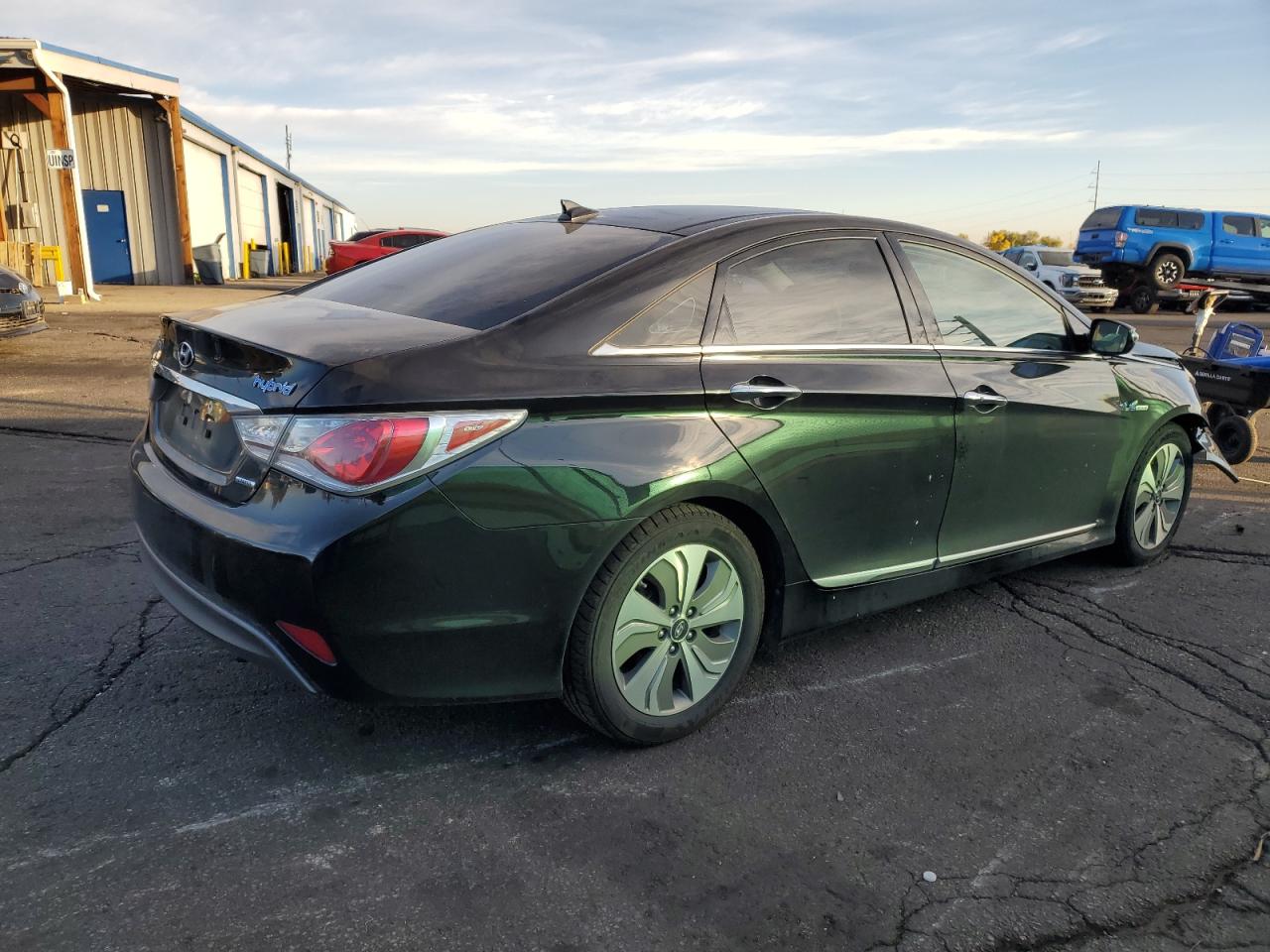 HYUNDAI SONATA HYBRID