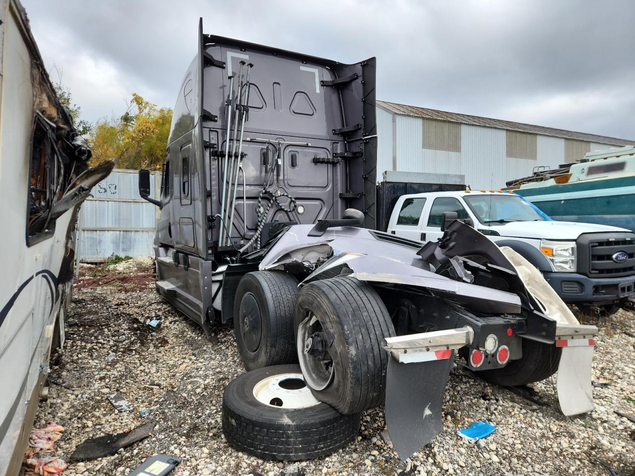 Lot #3301868981 2023 FREIGHTLINER CASCADIA 1