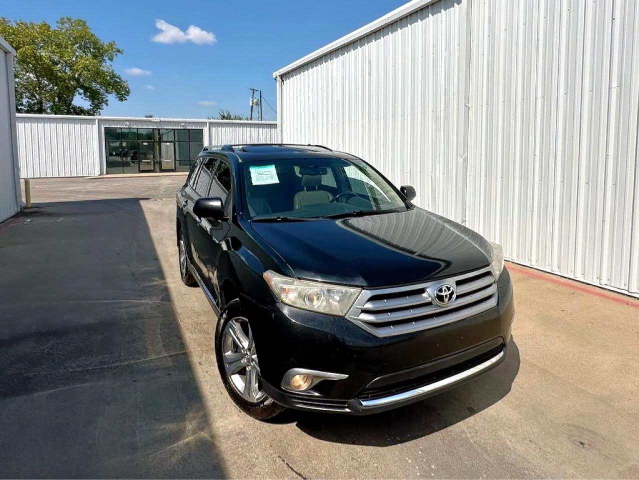 TOYOTA HIGHLANDER LIMITED