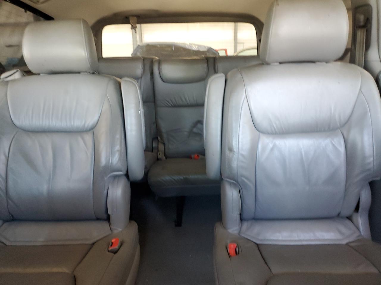 Lot #3302713023 2004 TOYOTA SIENNA XLE