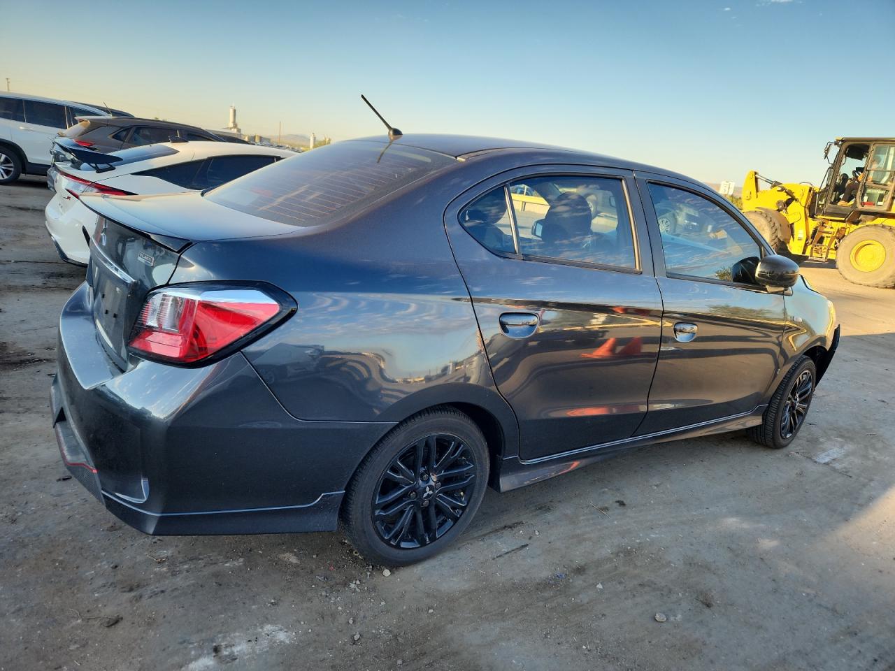 MITSUBISHI MIRAGE G4 ES