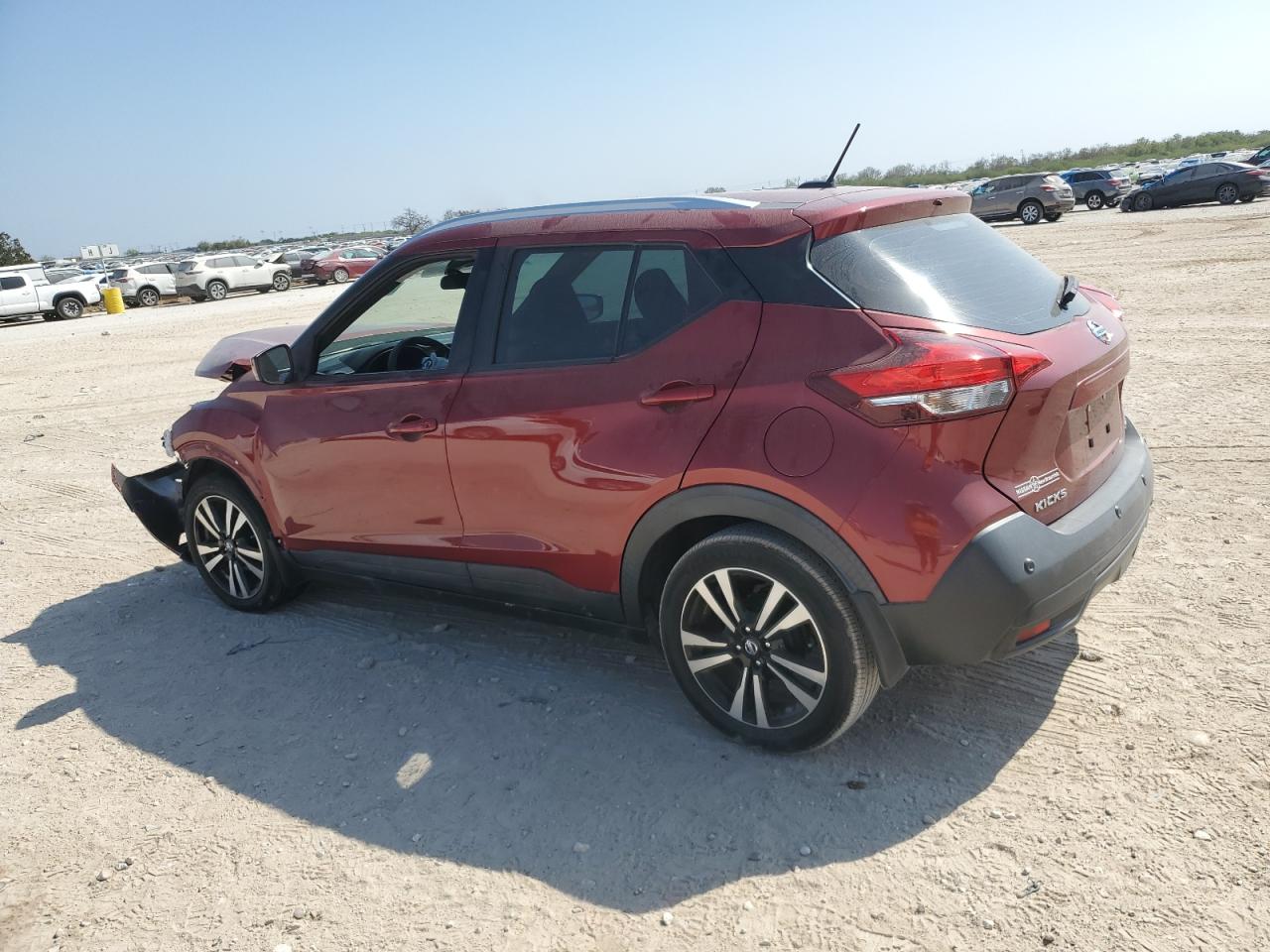 NISSAN KICKS SV