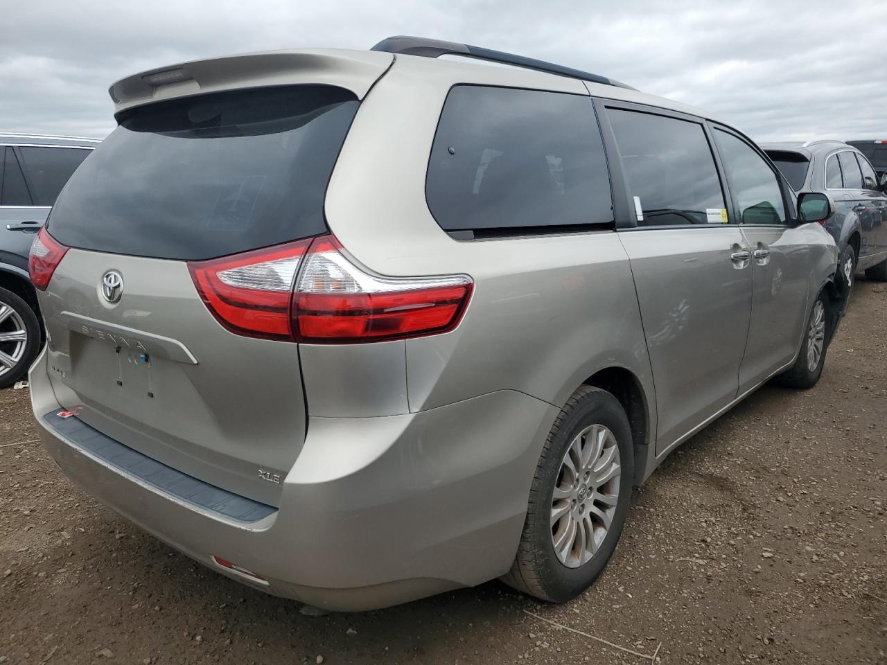 TOYOTA SIENNA XLE