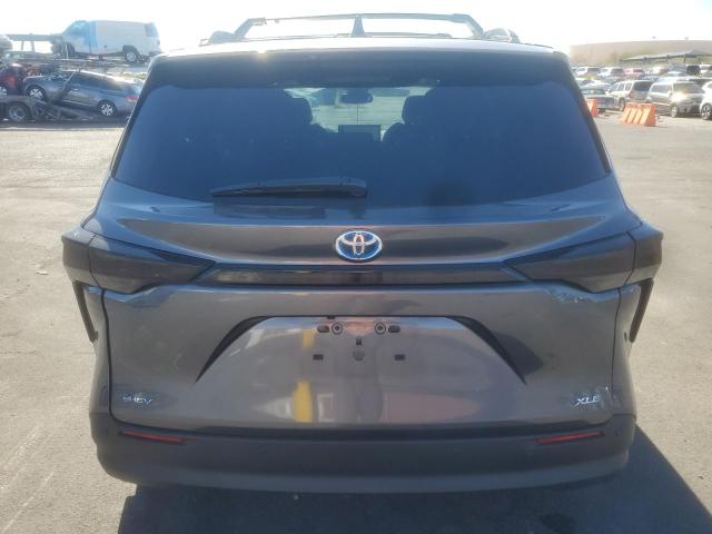 2025 TOYOTA SIENNA XLE #3301964421