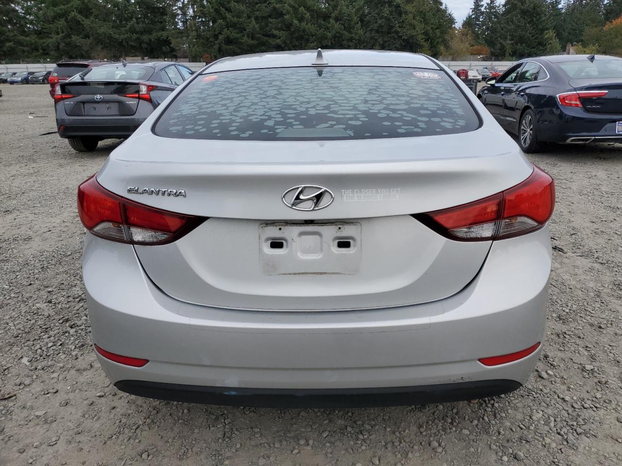 HYUNDAI ELANTRA SE