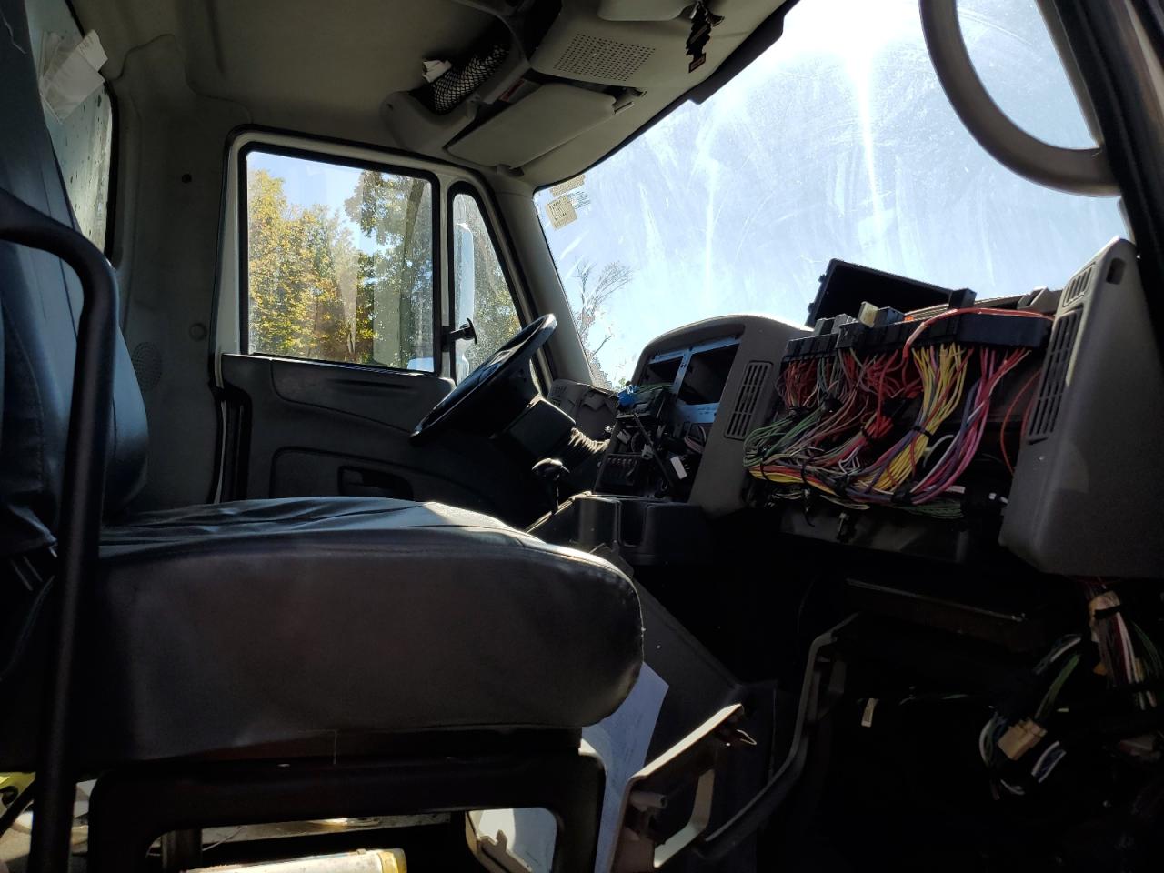 Lot #3283880428 2011 INTERNATIONAL 7000 7500