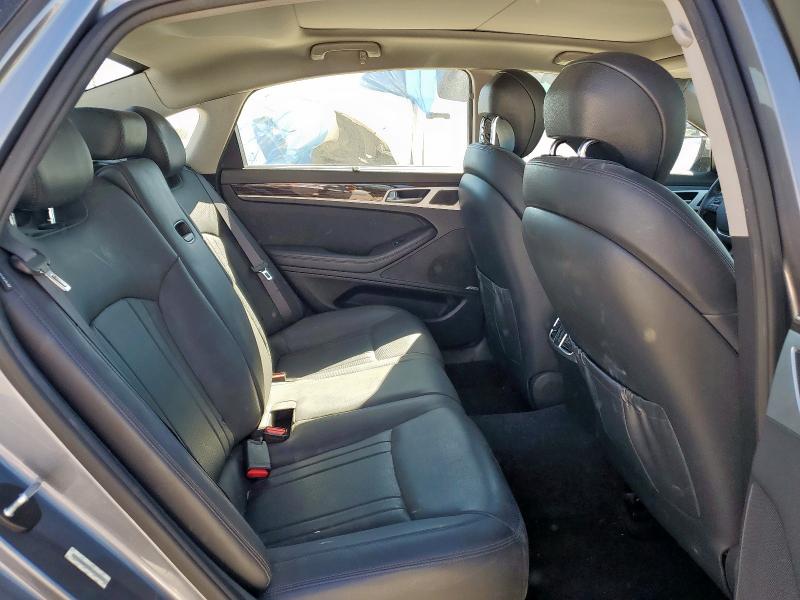 2015 HYUNDAI GENESIS 3. - KMHGN4JE9FU018804