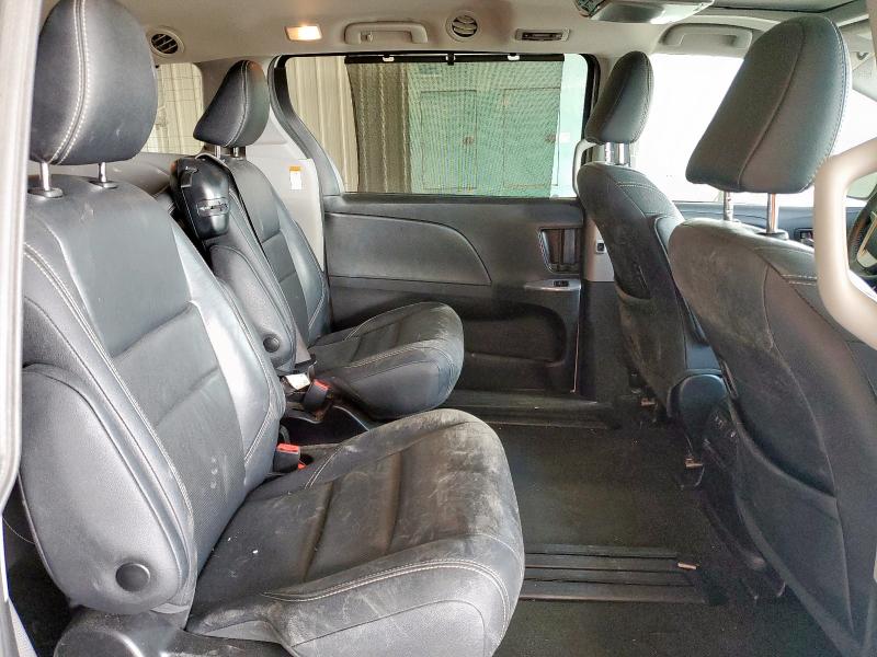 2018 TOYOTA SIENNA SE 5TDXZ3DCXJS926267