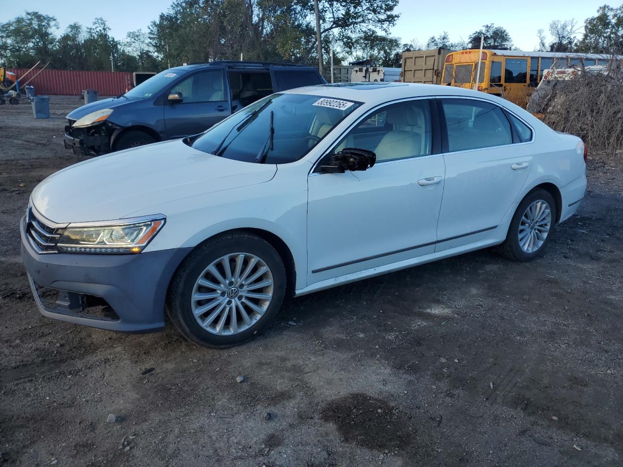 VOLKSWAGEN PASSAT SE