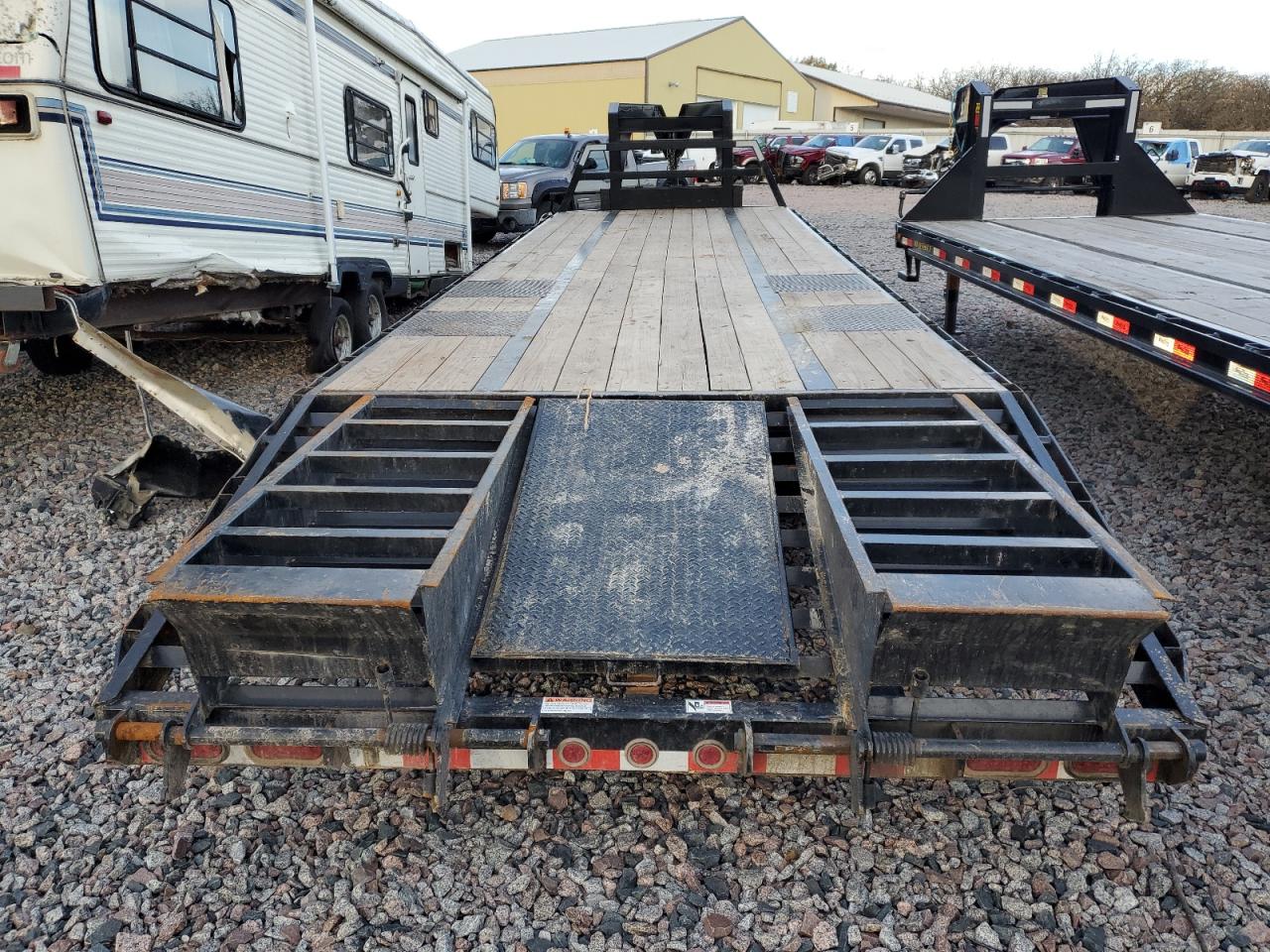 Lot #3287621019 2024 DIAMOND T 10228DTF