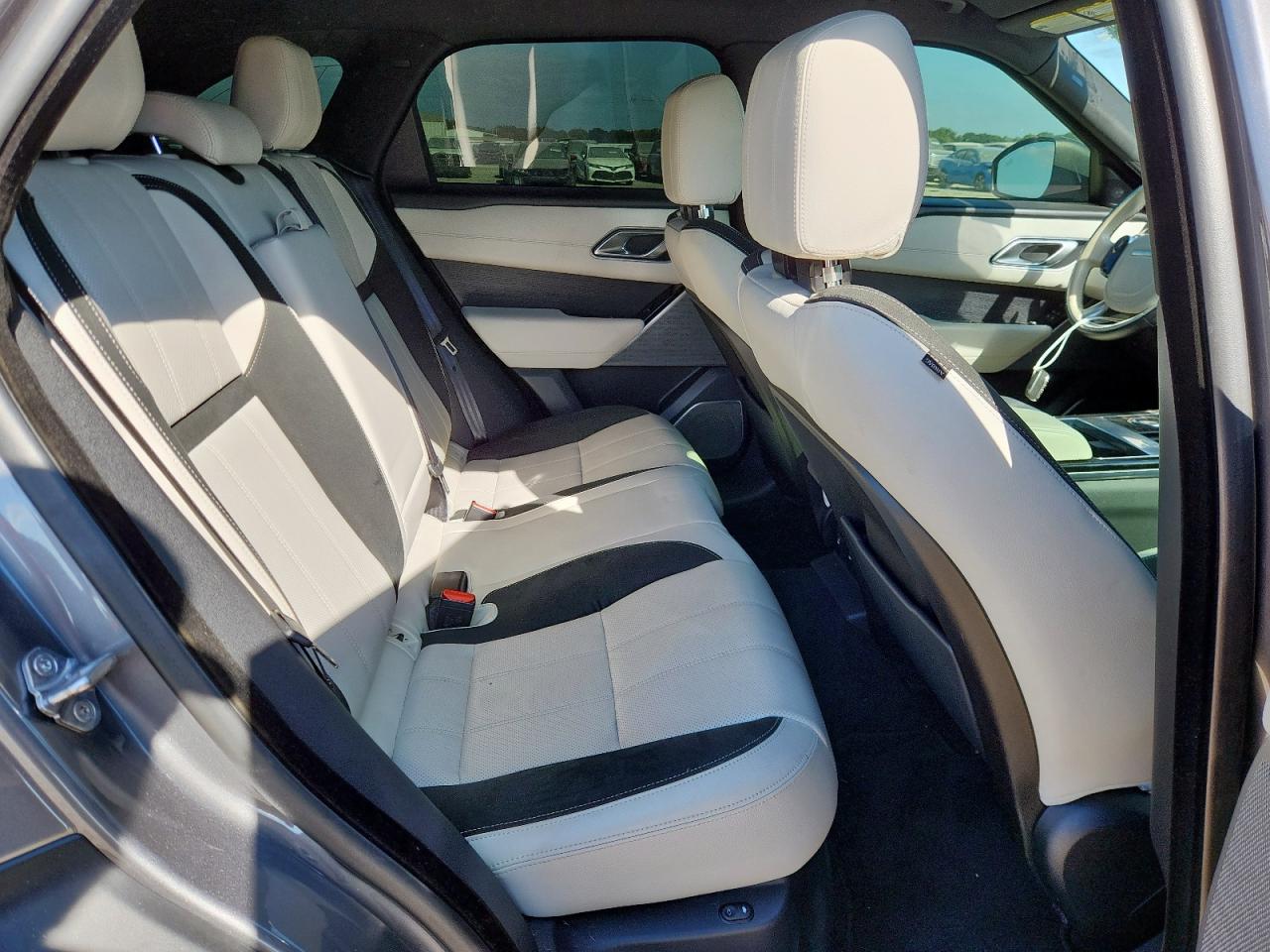 LAND ROVER RANGE ROVER R-DYNAMIC SE