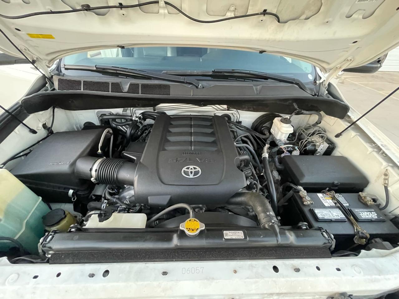 TOYOTA SEQUOIA PLATINUM