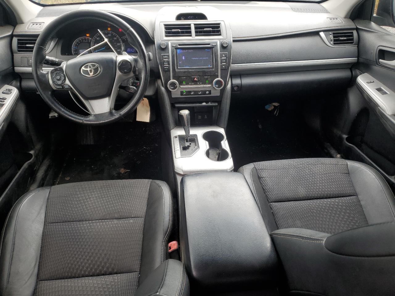TOYOTA CAMRY BASE