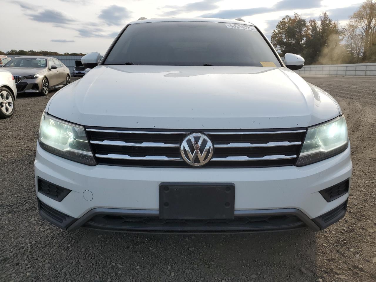 VOLKSWAGEN TIGUAN SE