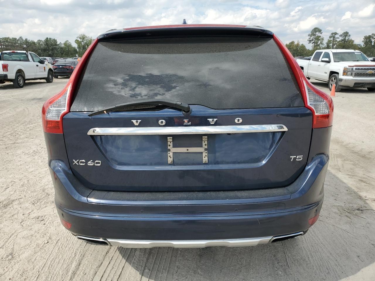 VOLVO XC60 T5 PLATINUM
