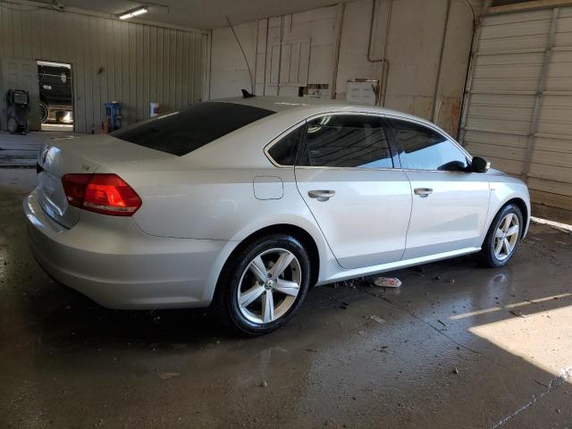 2015 VOLKSWAGEN PASSAT S - 1VWAT7A3XFC104285