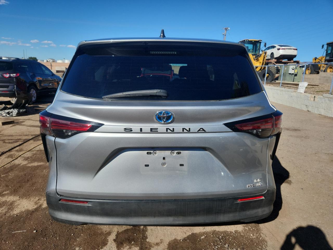 Lot #3276406685 2022 TOYOTA SIENNA LE
