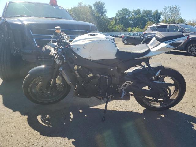 2011 SUZUKI GSX-R600 JS1GN7FA2B2102863