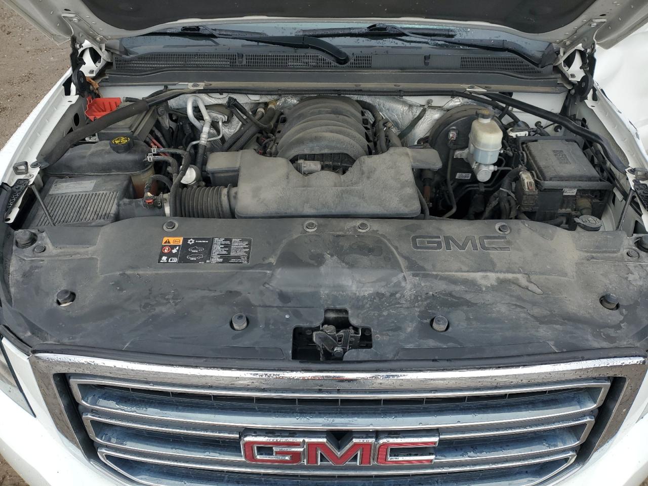GMC YUKON K1500 SLE
