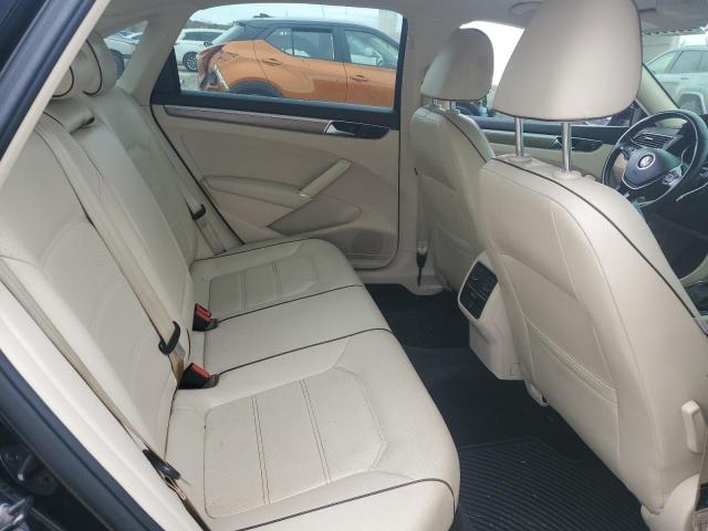 2017 VOLKSWAGEN PASSAT SE - 1VWBT7A32HC022851