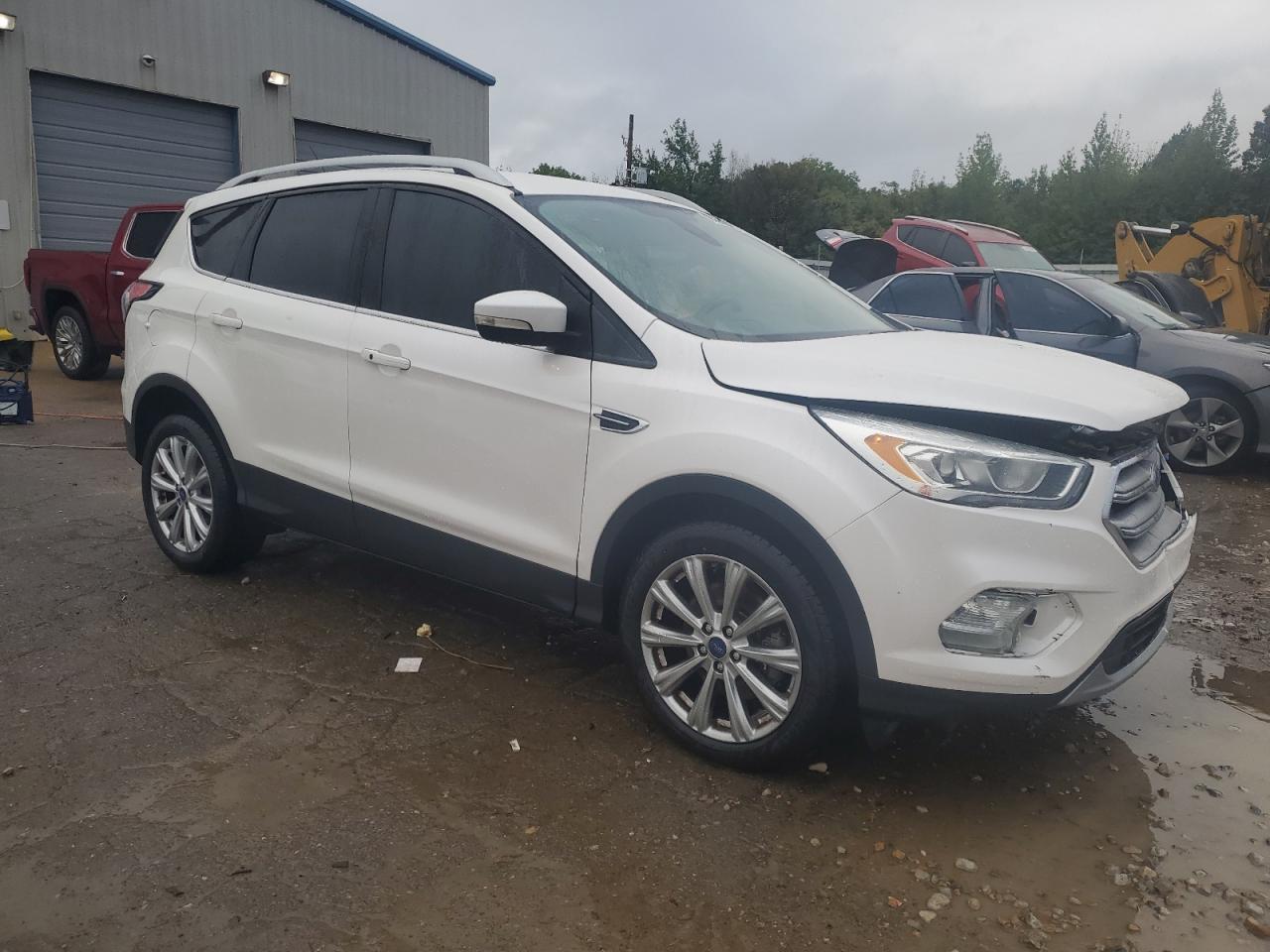 FORD ESCAPE TITANIUM