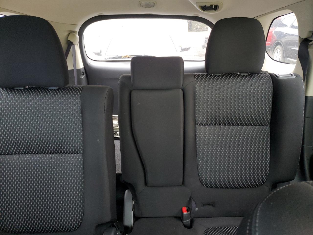 MITSUBISHI OUTLANDER SE